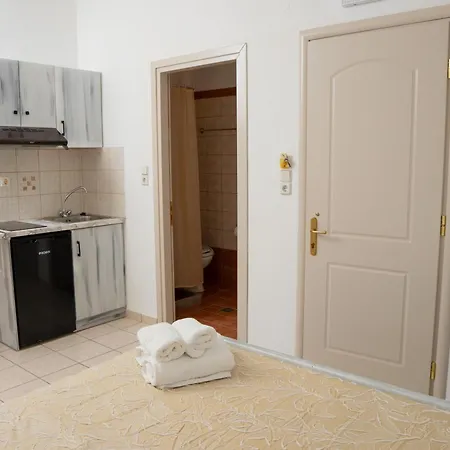 Artemis Apartment *